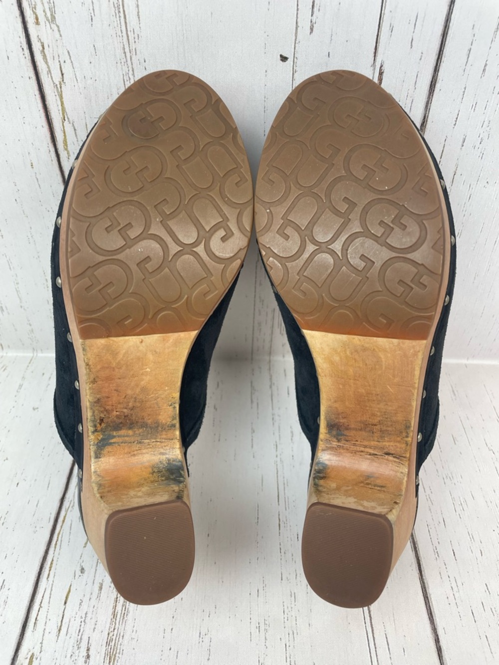 UGG Abbie Clog - Picture 12 of 16